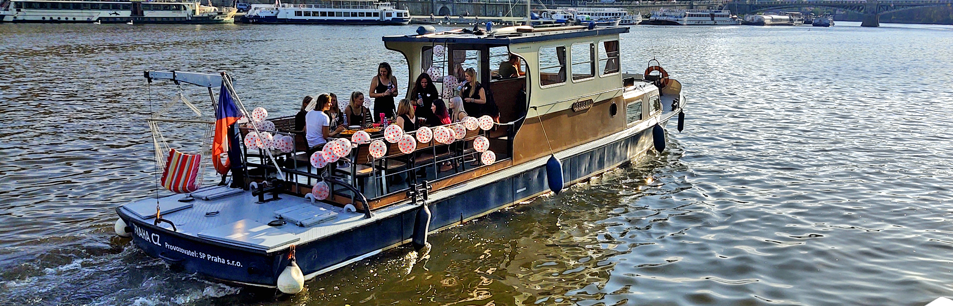 Párty loď Valerie Selene - rozlučky se svobodou, večírky